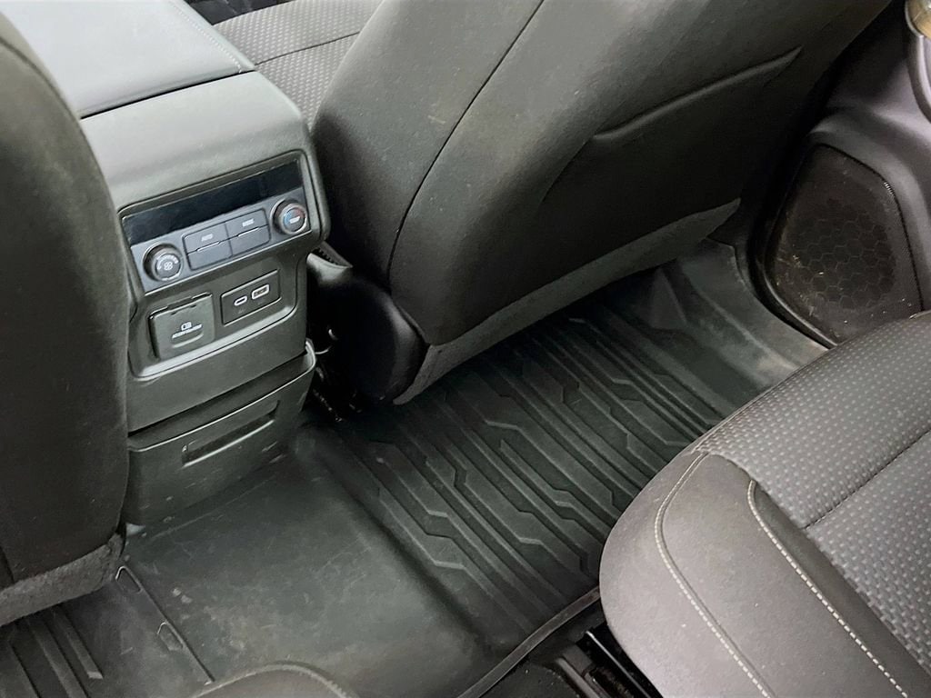 2023 GMC Acadia SLE - Photo 25