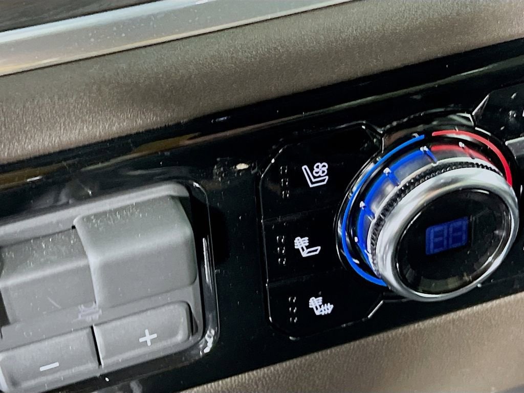 2026 GMC Sierra 3500HD SLT - Photo 18