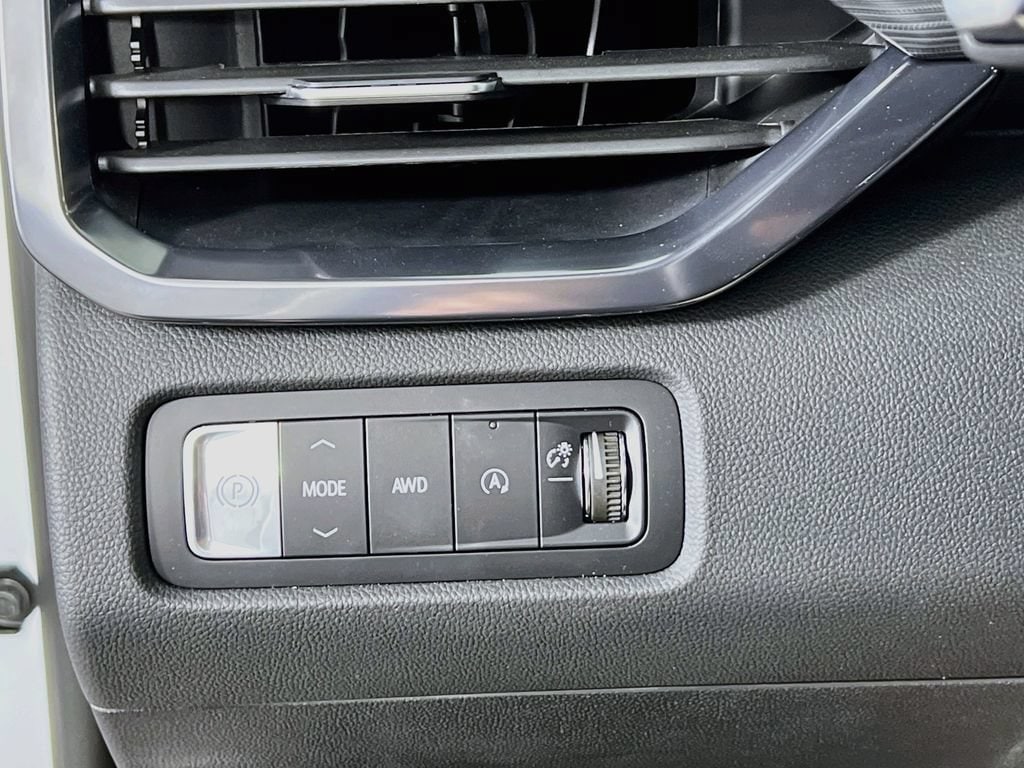 2026 GMC Acadia AT4 - Photo 10