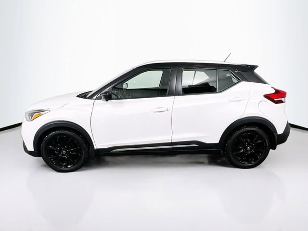Used 2020 Nissan Kicks SR