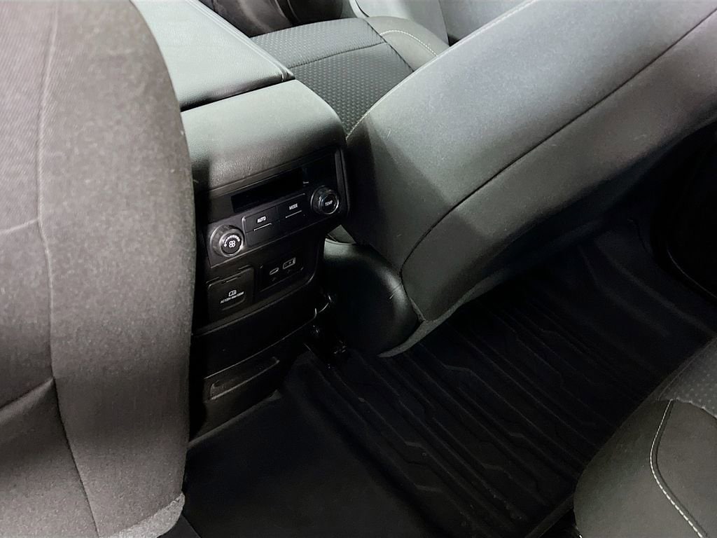 2023 GMC Acadia SLE - Photo 23