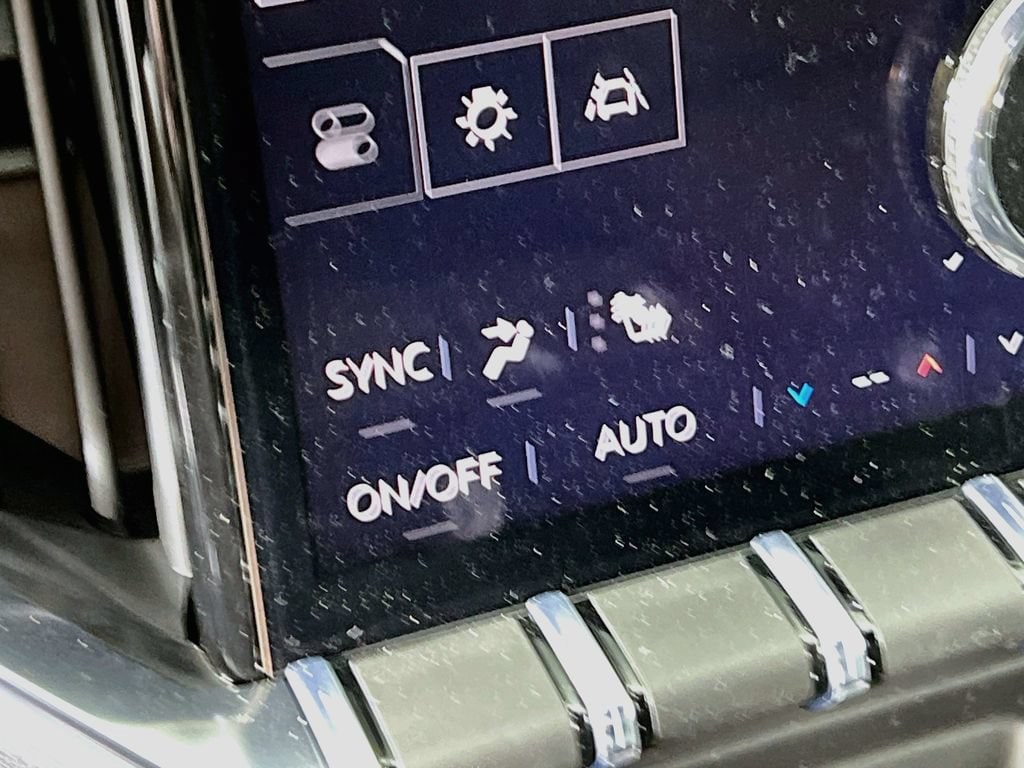 2026 GMC Acadia AT4 - Photo 20