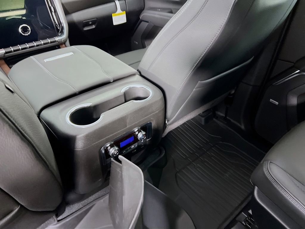 2026 GMC Yukon XL Denali - Photo 26
