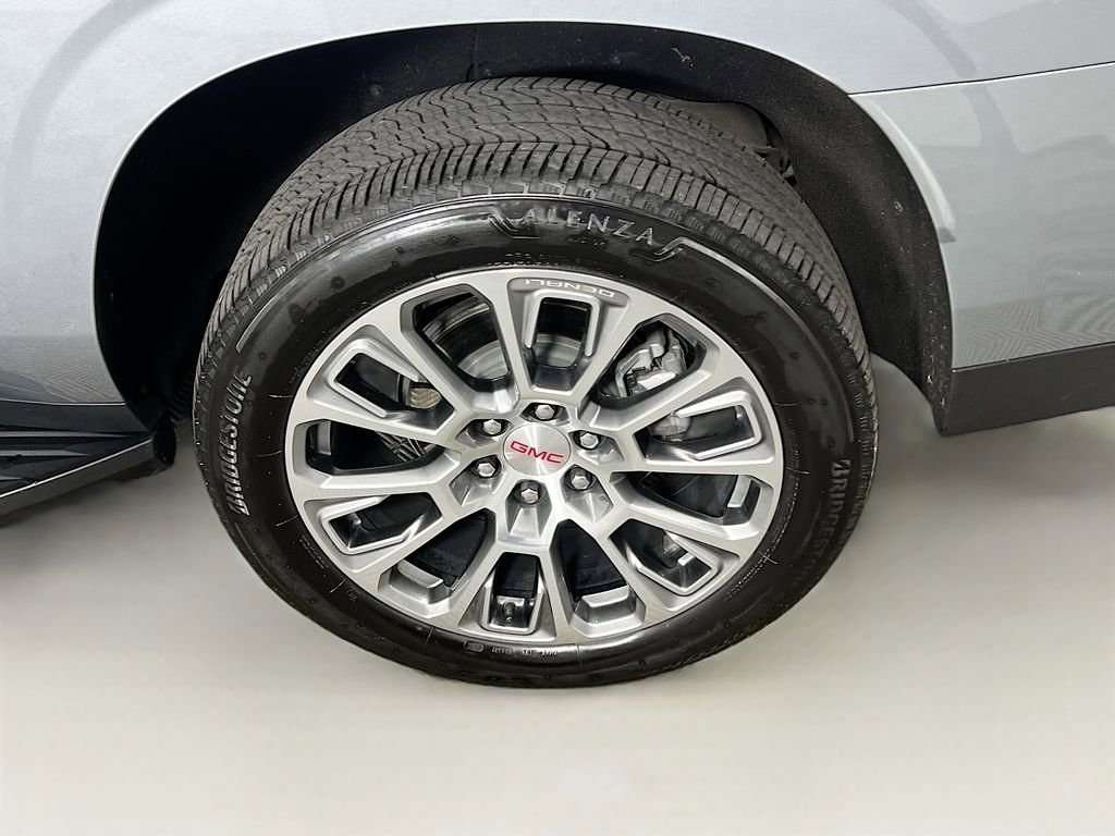 2025 GMC Yukon XL Denali - Photo 28