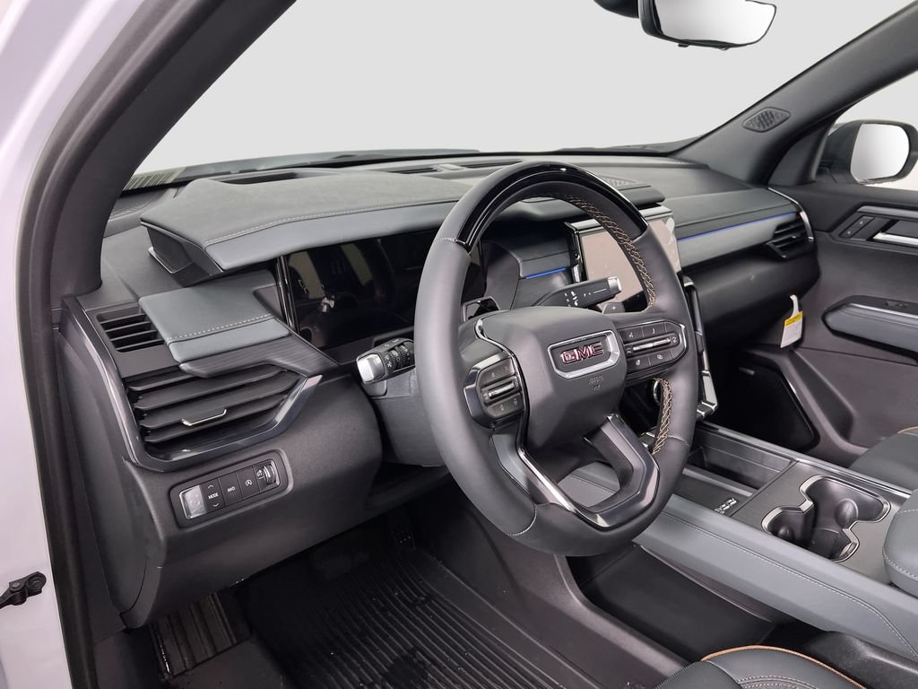 2026 GMC Acadia AT4 - Photo 8