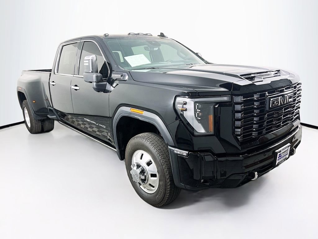2025 GMC Sierra Denali Ultimate 4WD Crew Cab Long Box SR's photo