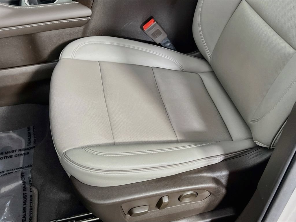 2023 GMC Yukon SLT - Photo 18