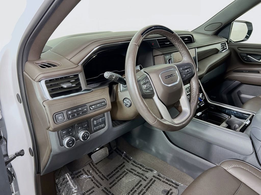 2024 GMC Yukon Denali - Photo 9