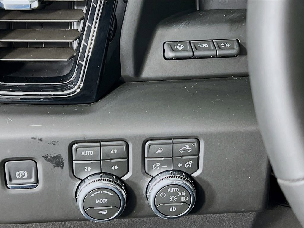 2026 GMC Sierra 1500 AT4X - Photo 9