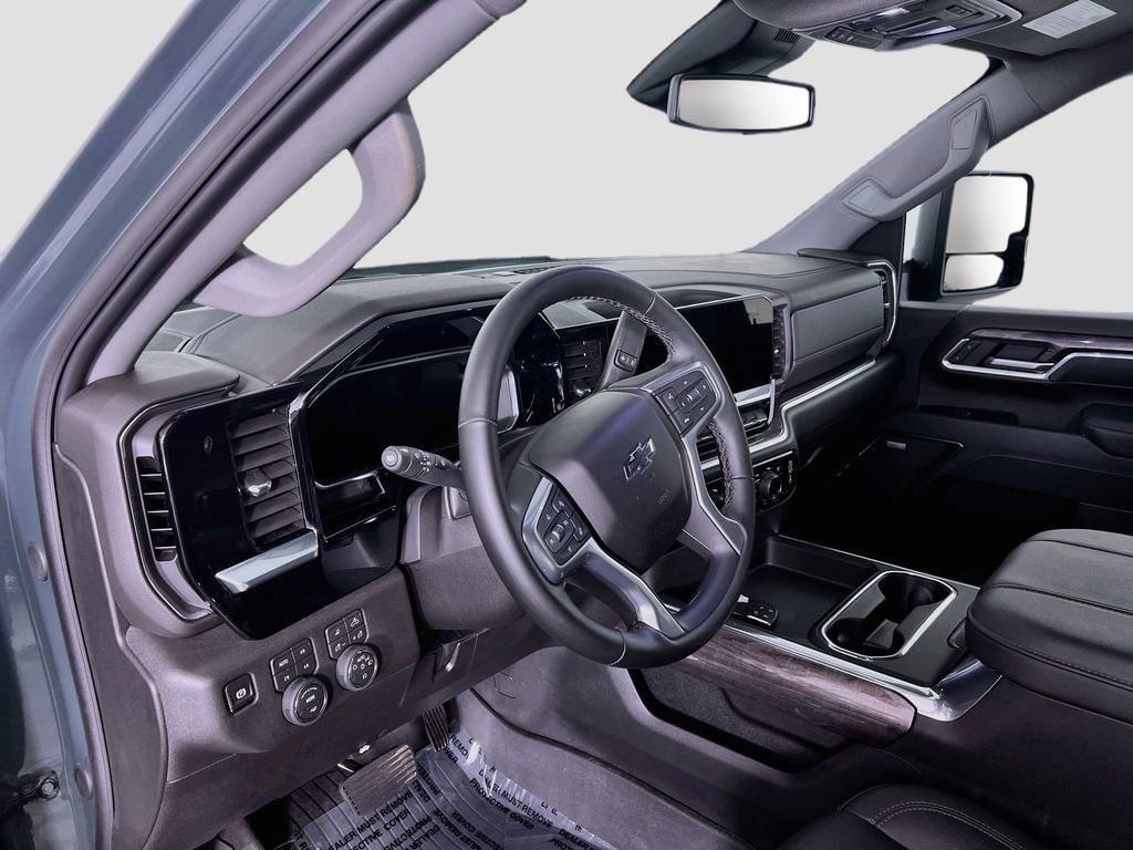 2026 Chevrolet Silverado 2500HD LTZ - Photo 9