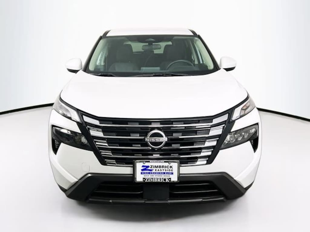 Used 2024 Nissan Rogue SV