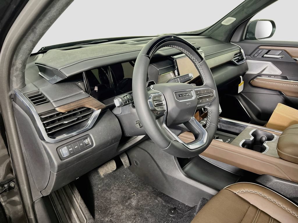 2026 GMC Acadia Denali Ultimate - Photo 8