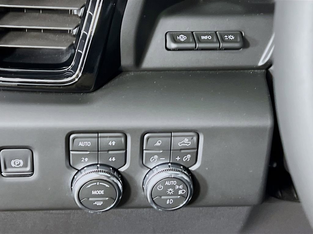 2026 GMC Sierra 1500 AT4X - Photo 9
