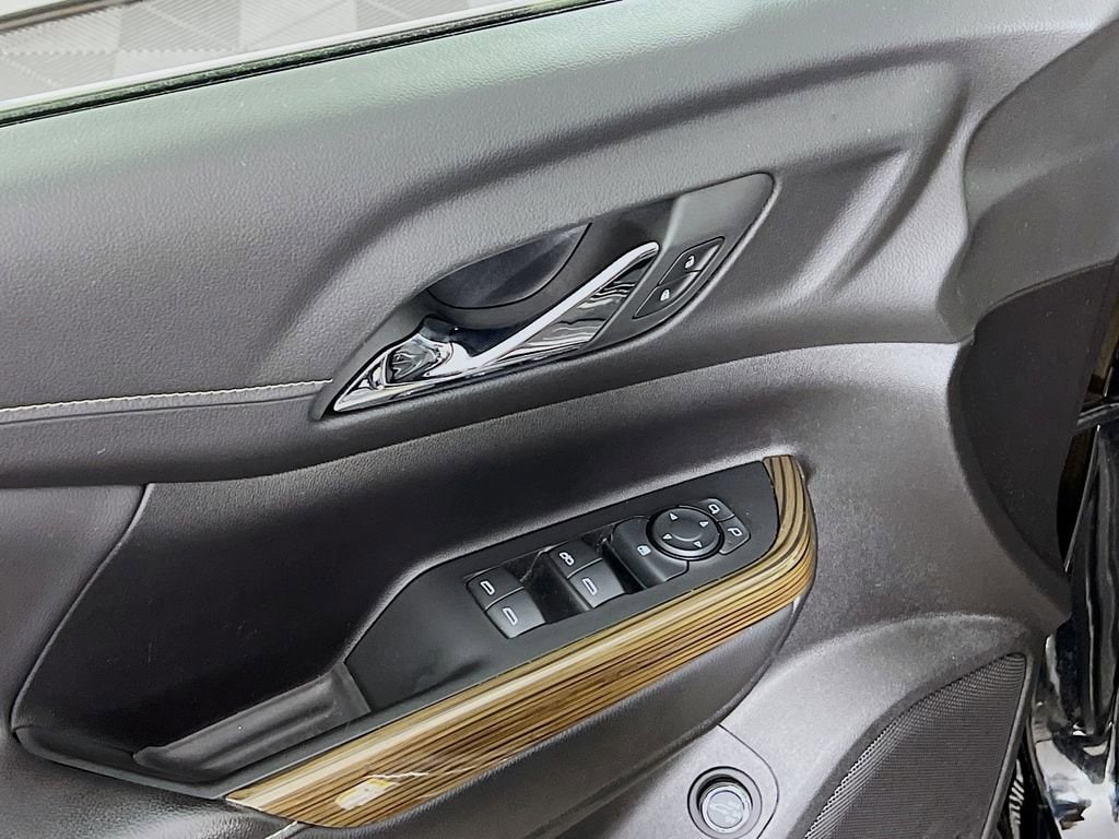 2023 GMC Acadia SLE - Photo 16