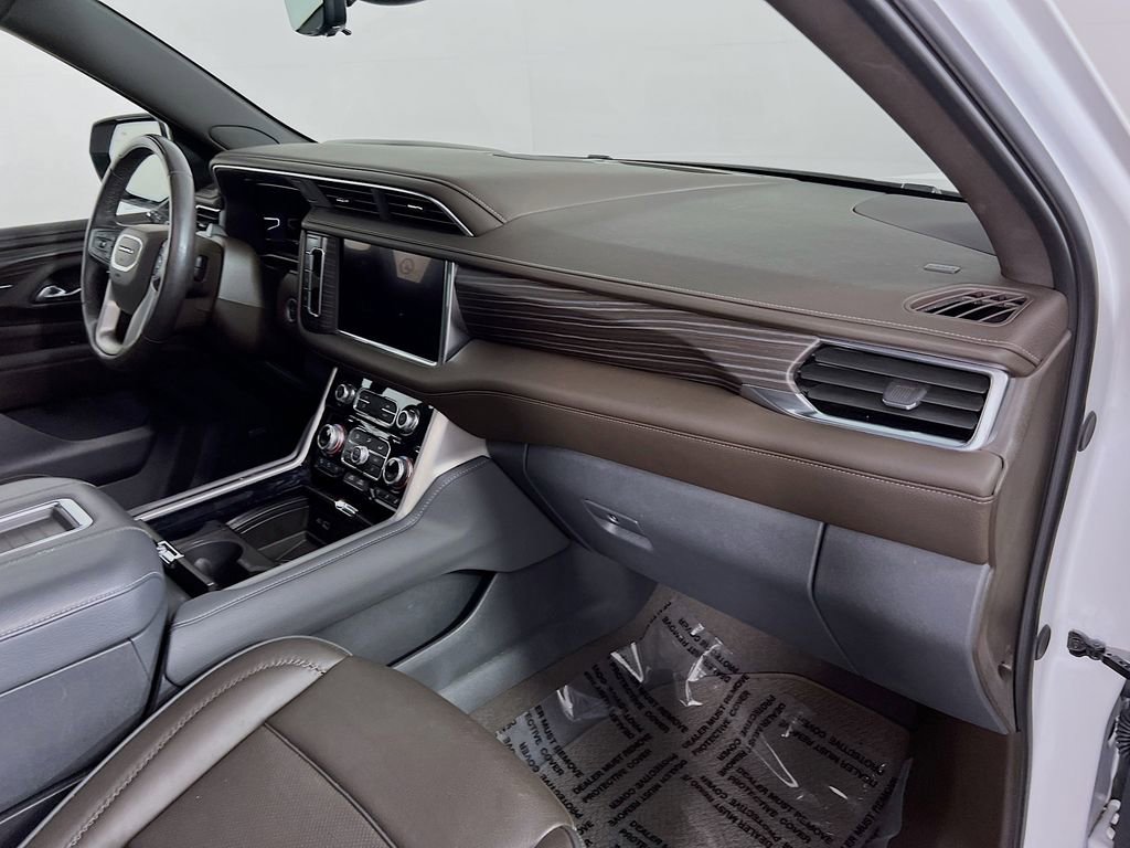 2024 GMC Yukon Denali - Photo 32