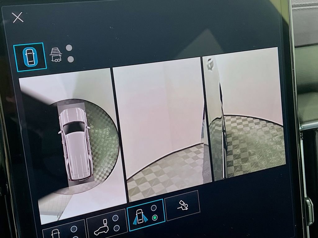 2025 GMC Yukon XL Denali - Photo 13