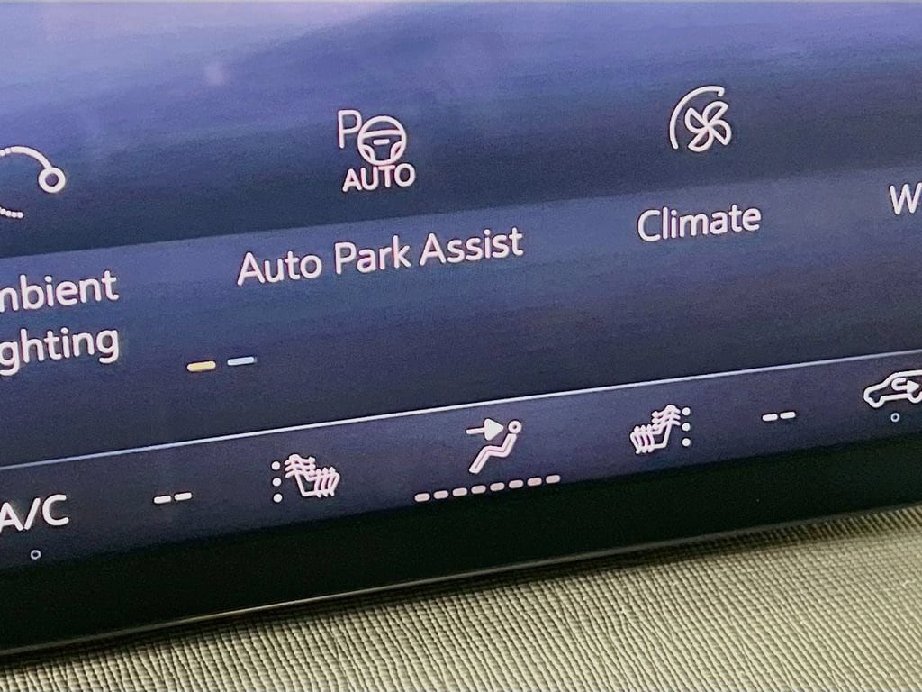 2026 Buick Enclave Sport Touring - Photo 20