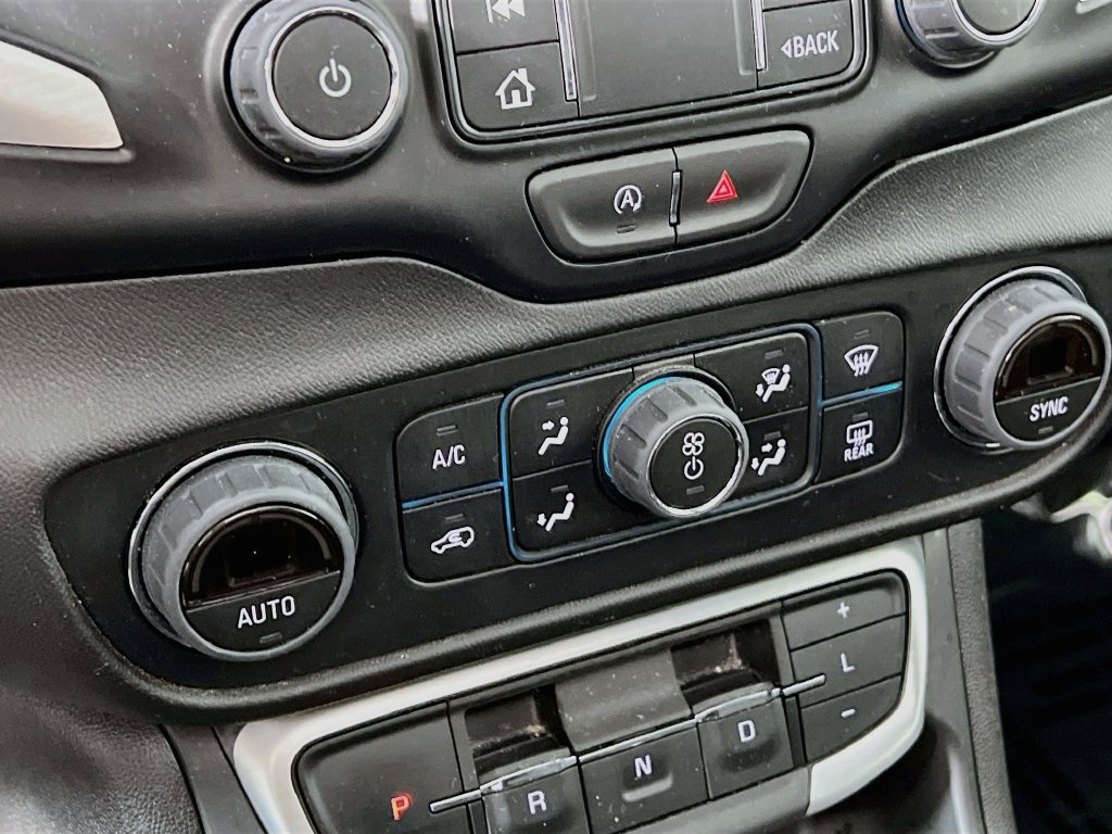 2024 GMC Terrain SLT - Photo 15