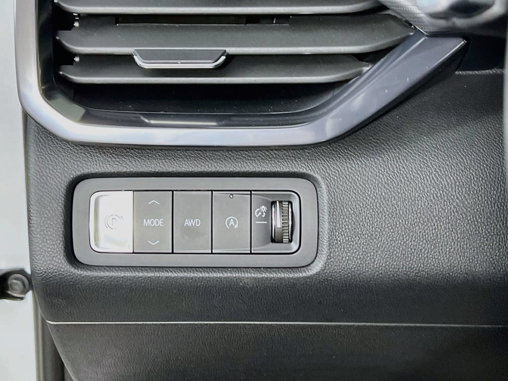 2026 GMC Acadia AT4 - Photo 9