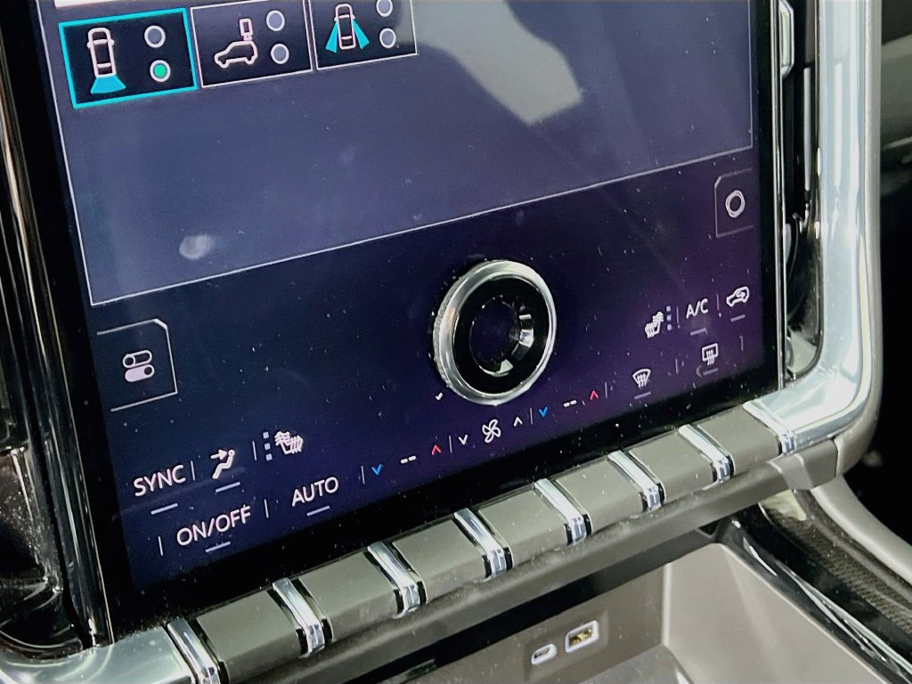 2025 GMC Yukon XL Elevation - Photo 15