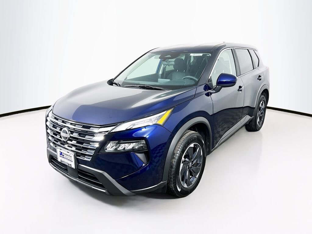 Used 2024 Nissan Rogue SV
