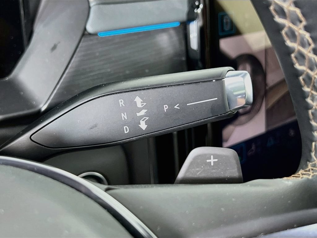 2025 GMC Acadia AT4 - Photo 17
