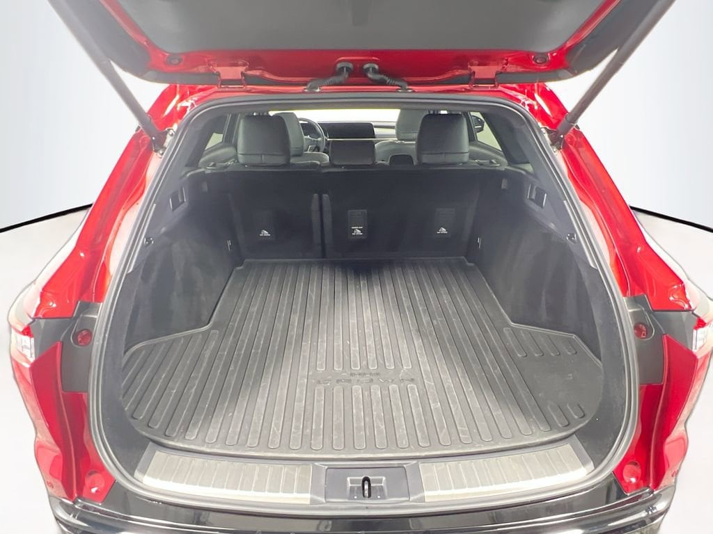 2025 Toyota Crown Signia Limited - Photo 26