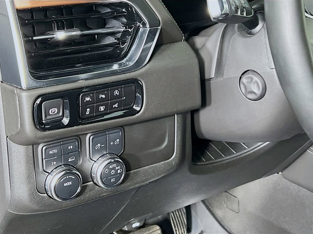 2025 GMC Yukon XL Denali - Photo 9