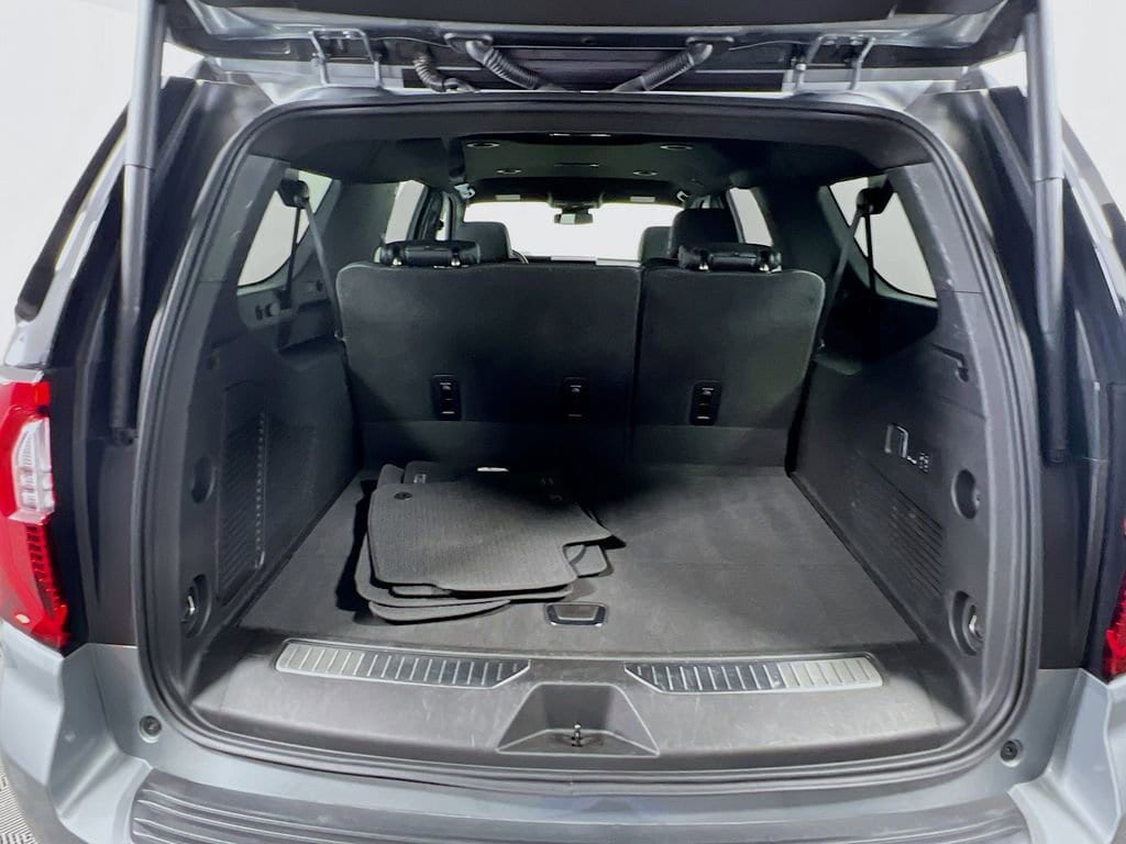 2025 GMC Yukon XL Denali - Photo 27