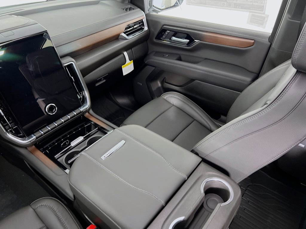 2026 GMC Yukon XL Denali - Photo 24
