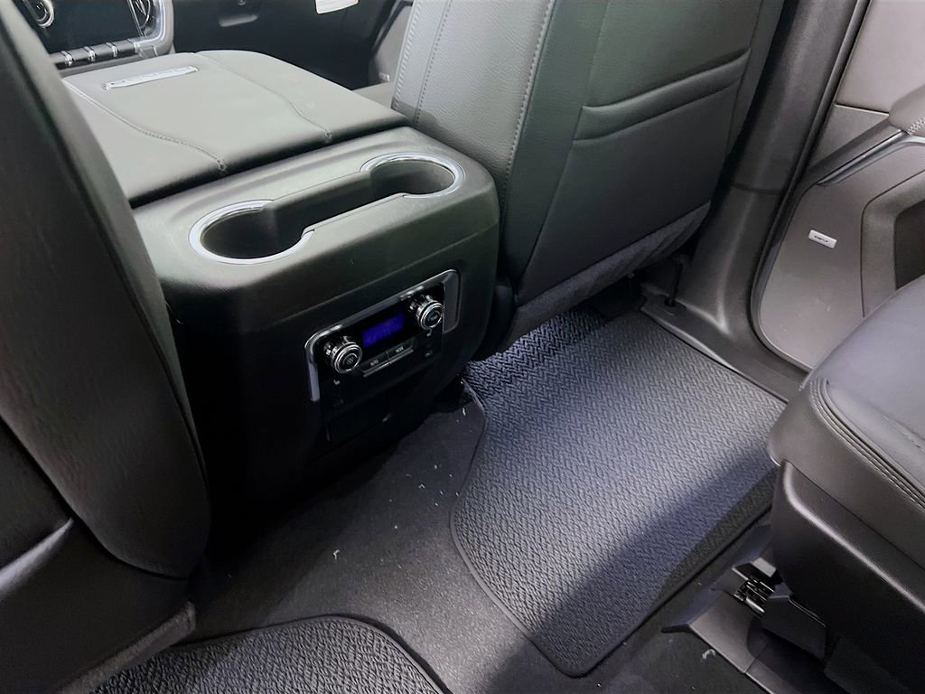 2026 GMC Yukon Denali - Photo 25