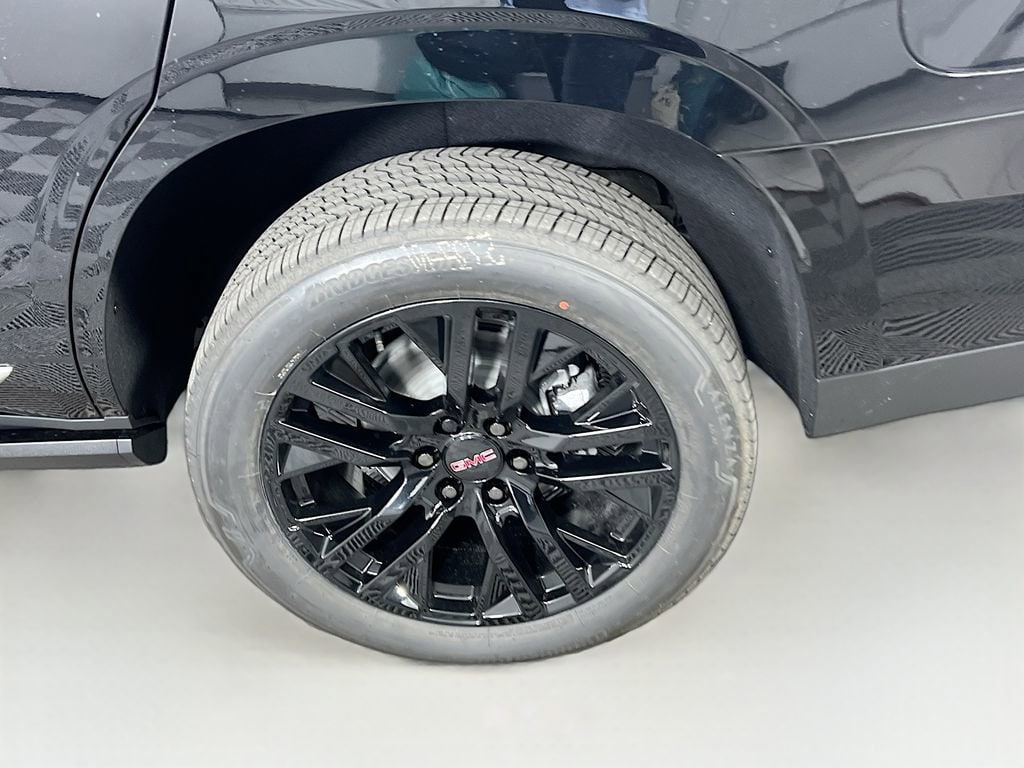 2026 GMC Yukon Denali - Photo 27