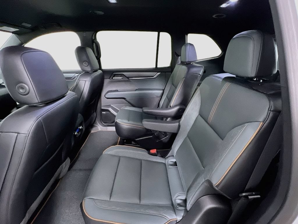 2026 GMC Acadia AT4 - Photo 22
