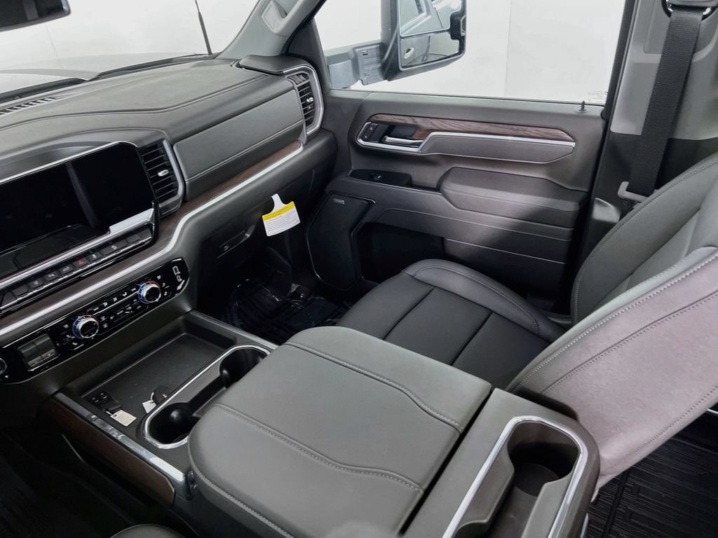 2026 GMC Sierra 3500HD SLT - Photo 23