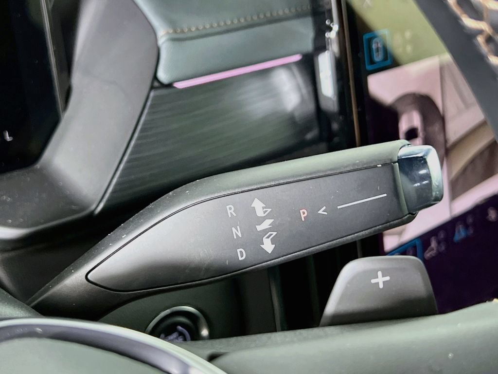 2026 GMC Acadia AT4 - Photo 16