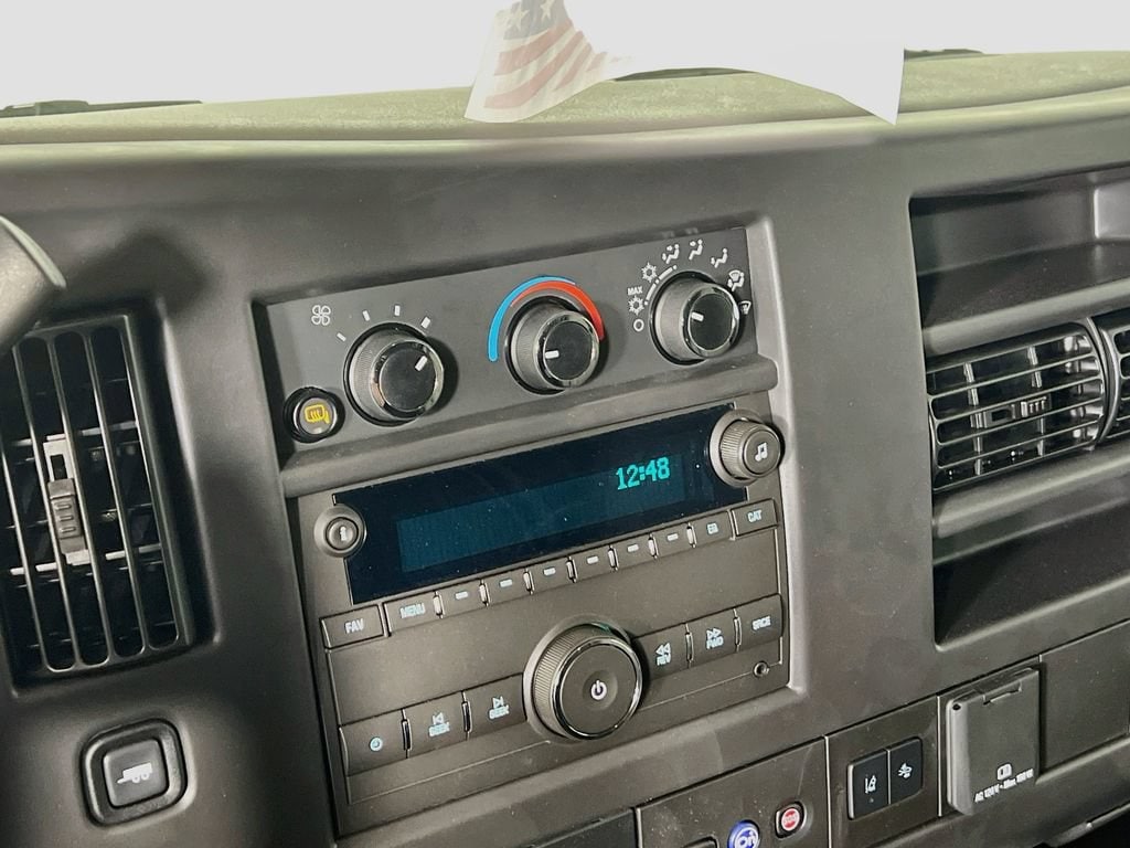 2025 GMC Savana Cargo Work Van - Photo 11