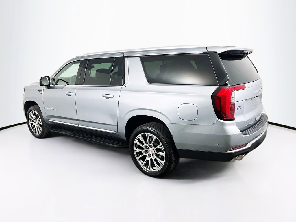 2025 GMC Yukon XL Denali - Photo 5