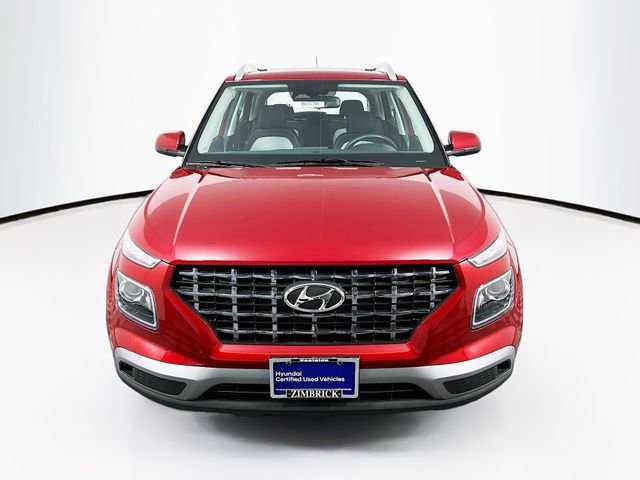 2024 Hyundai Venue SEL photo 2