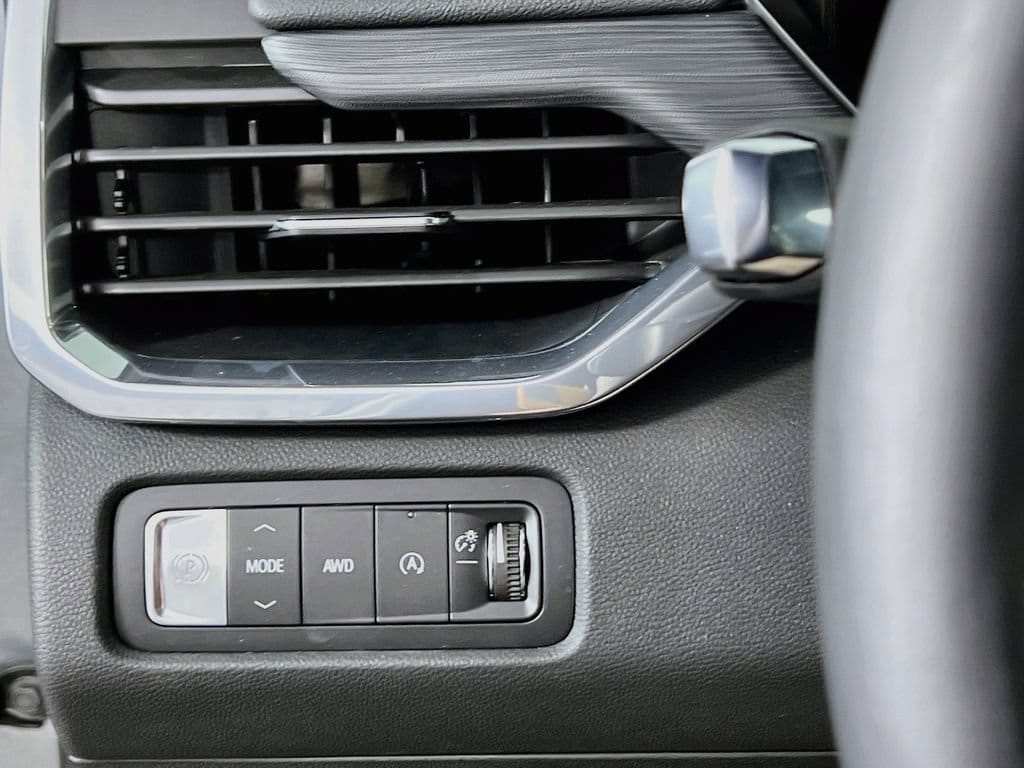 2026 GMC Acadia Elevation - Photo 9