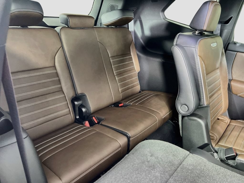2026 GMC Acadia Denali Ultimate - Photo 27