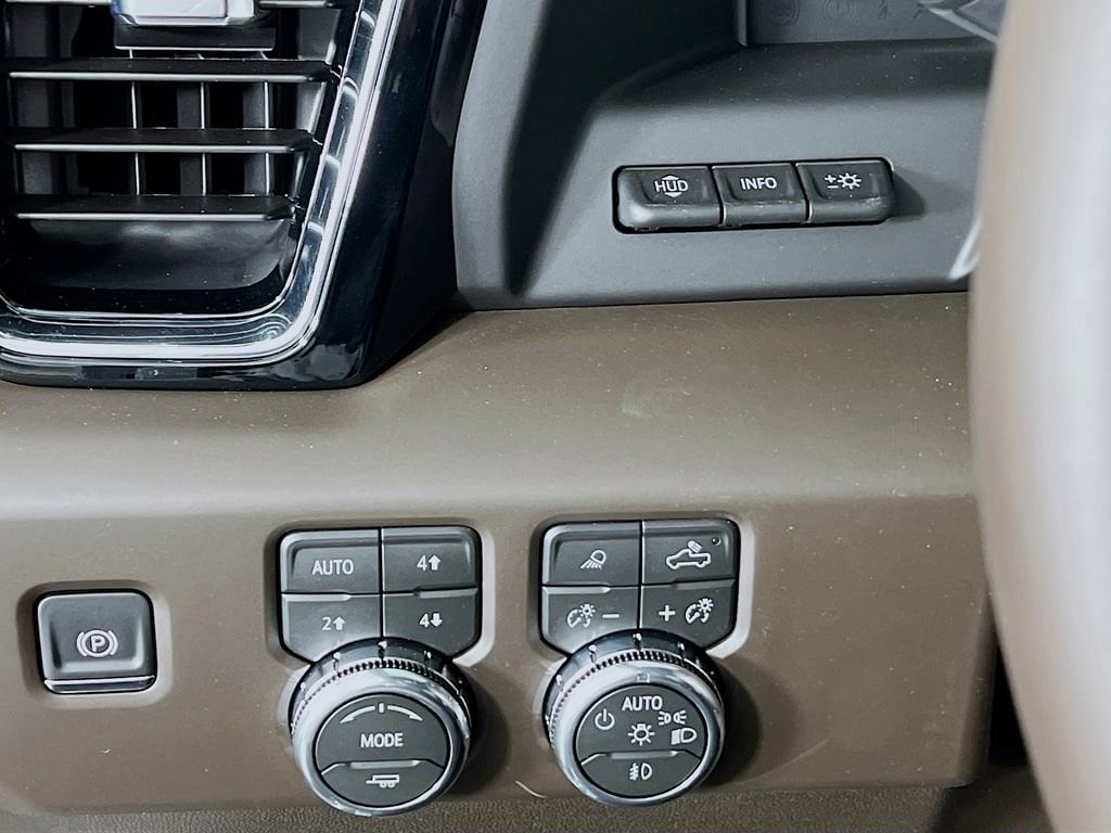 2026 GMC Sierra 3500HD Denali - Photo 9