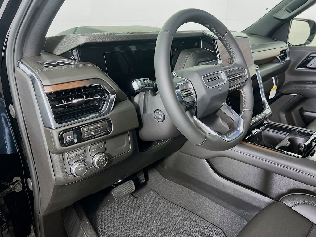 2026 GMC Yukon Denali - Photo 8
