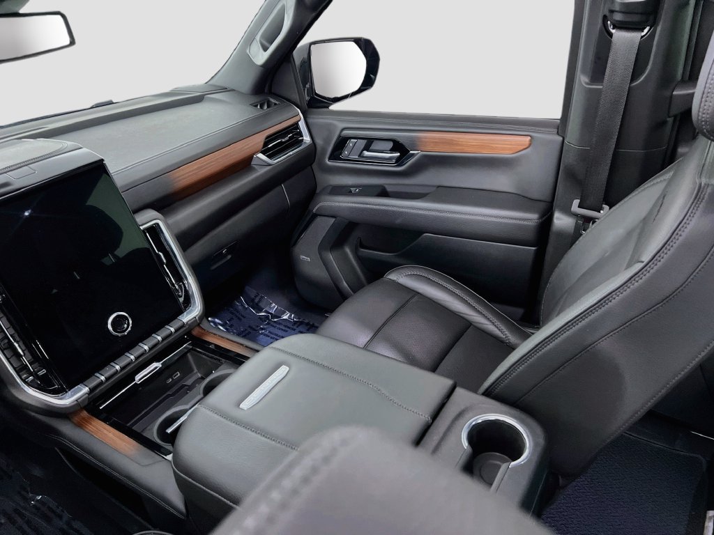 2025 GMC Yukon XL Denali - Photo 23