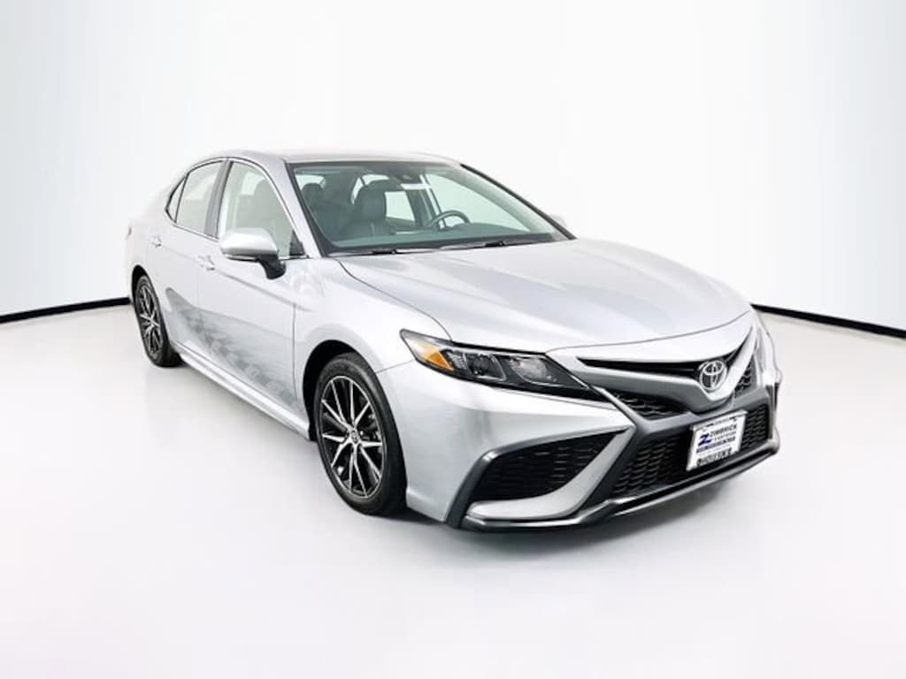 Used 2023 Toyota Camry SE Sedan