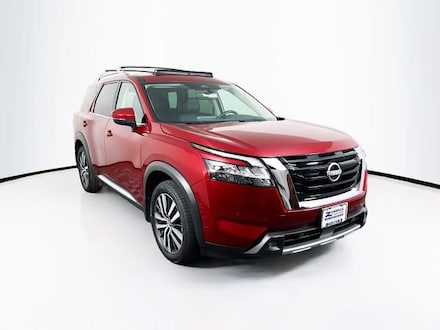 2022 Nissan Pathfinder Platinum 4WD SUV