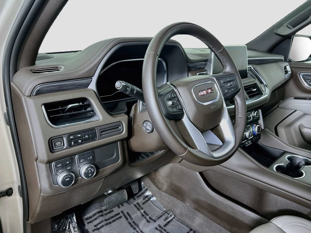2023 GMC Yukon SLT - Photo 8
