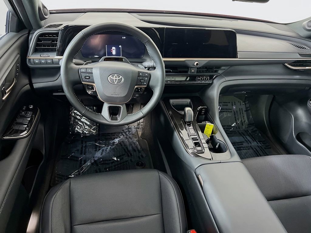 2025 Toyota Crown Signia Limited - Photo 22