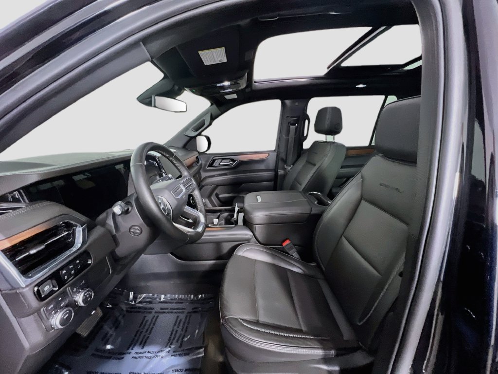2025 GMC Yukon XL Denali - Photo 20