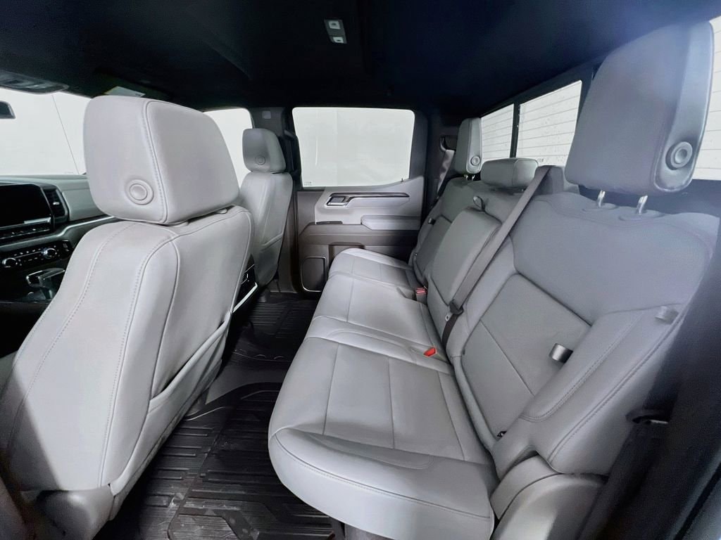 2026 GMC Sierra 1500 SLT - Photo 23