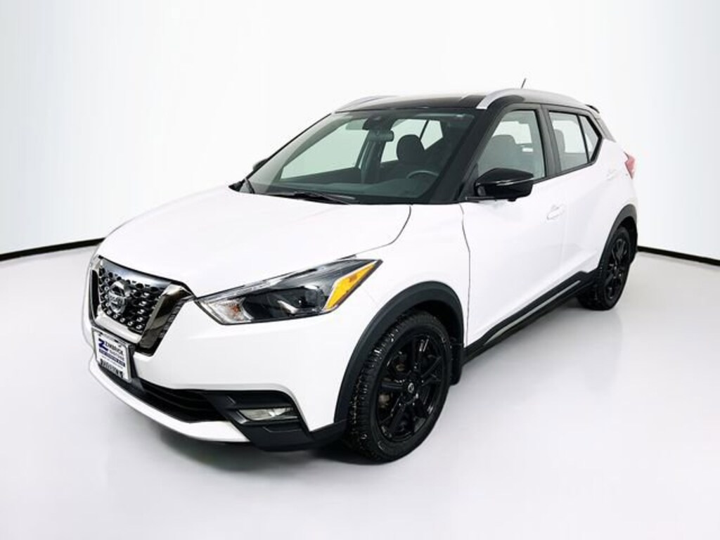 Used 2020 Nissan Kicks SR